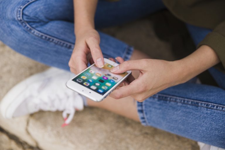 smartphone reparar cambio pantalla conector bateria